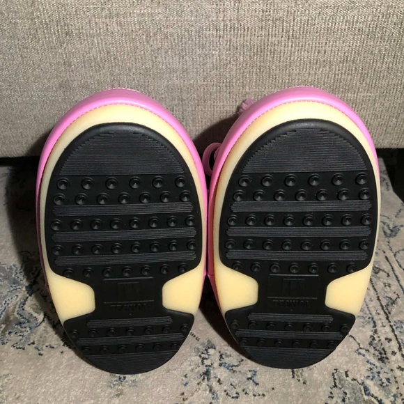 Moon Boot Icon Low Pink Nylon Boots - Picture 11 of 14